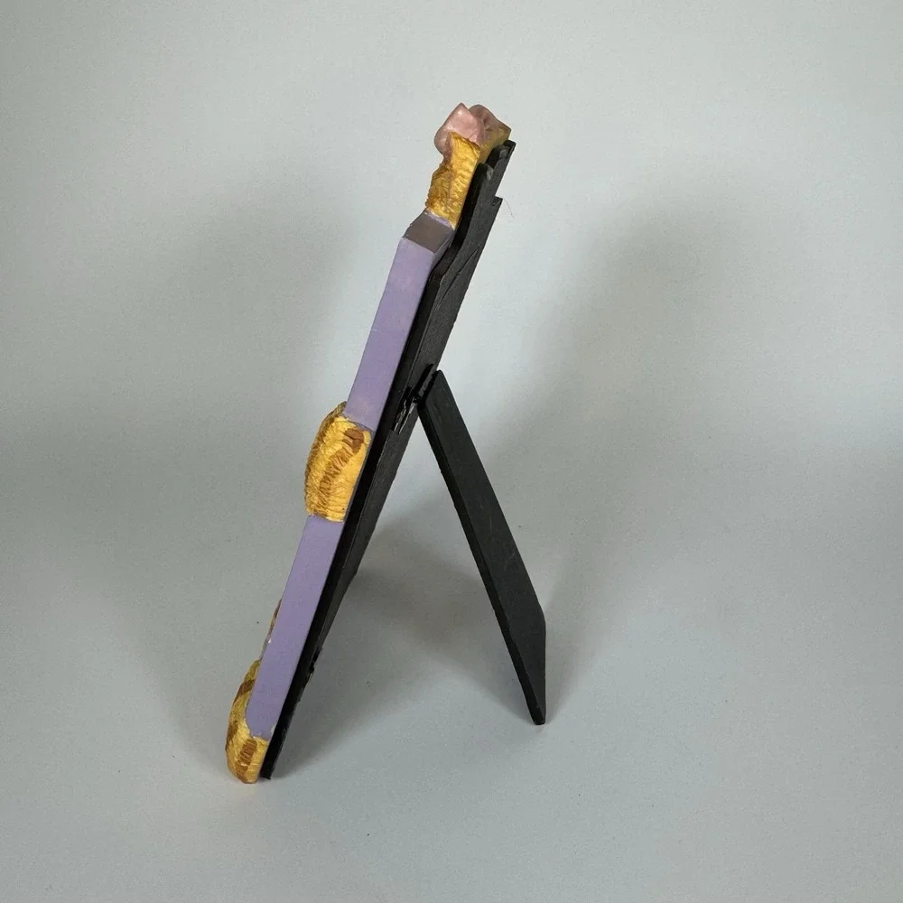 N/A vintage resin